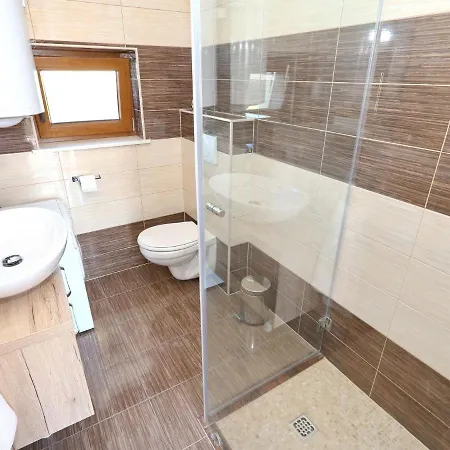Spacious In With Private Swimming Pool *